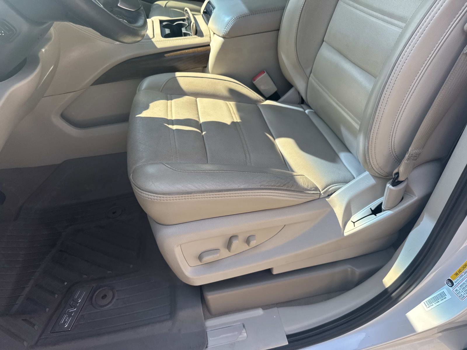 Used 2019 GMC Yukon Denali w/ Denali Ultimate Package image 16