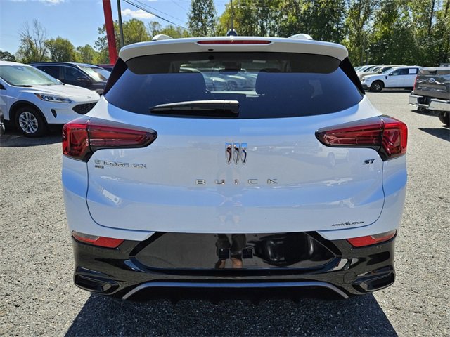 Used 2024 Buick Encore GX Sport Touring image 6