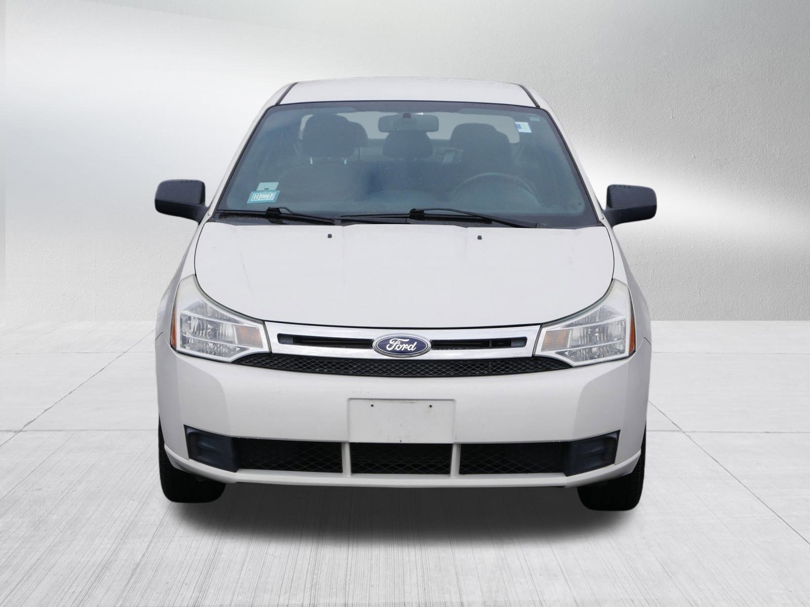 Used 2011 Ford Focus SE w/ 201A Rapid Spec Order Code image 2