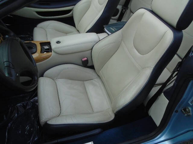 Used 2001 Aston Martin DB7 Vantage RWD image 10