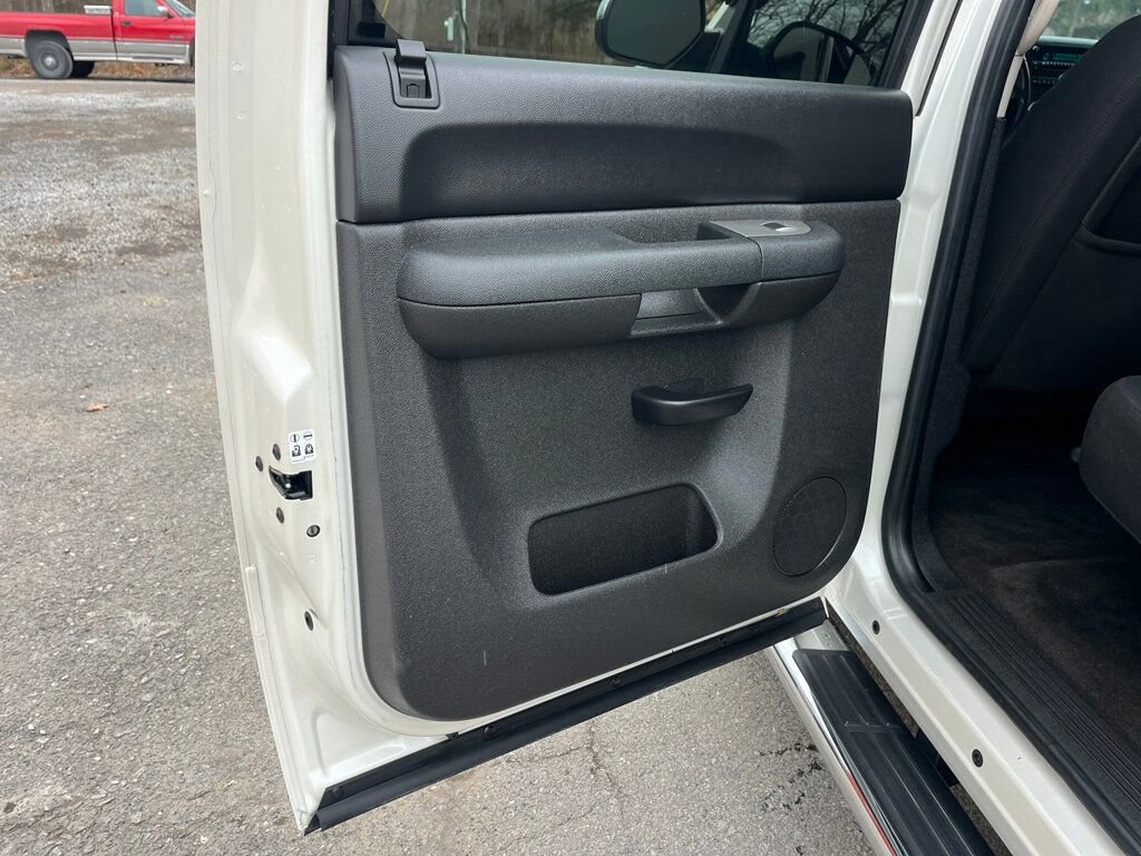 Used 2011 Chevrolet Silverado 1500 LT w/ All-Star Edition image 26