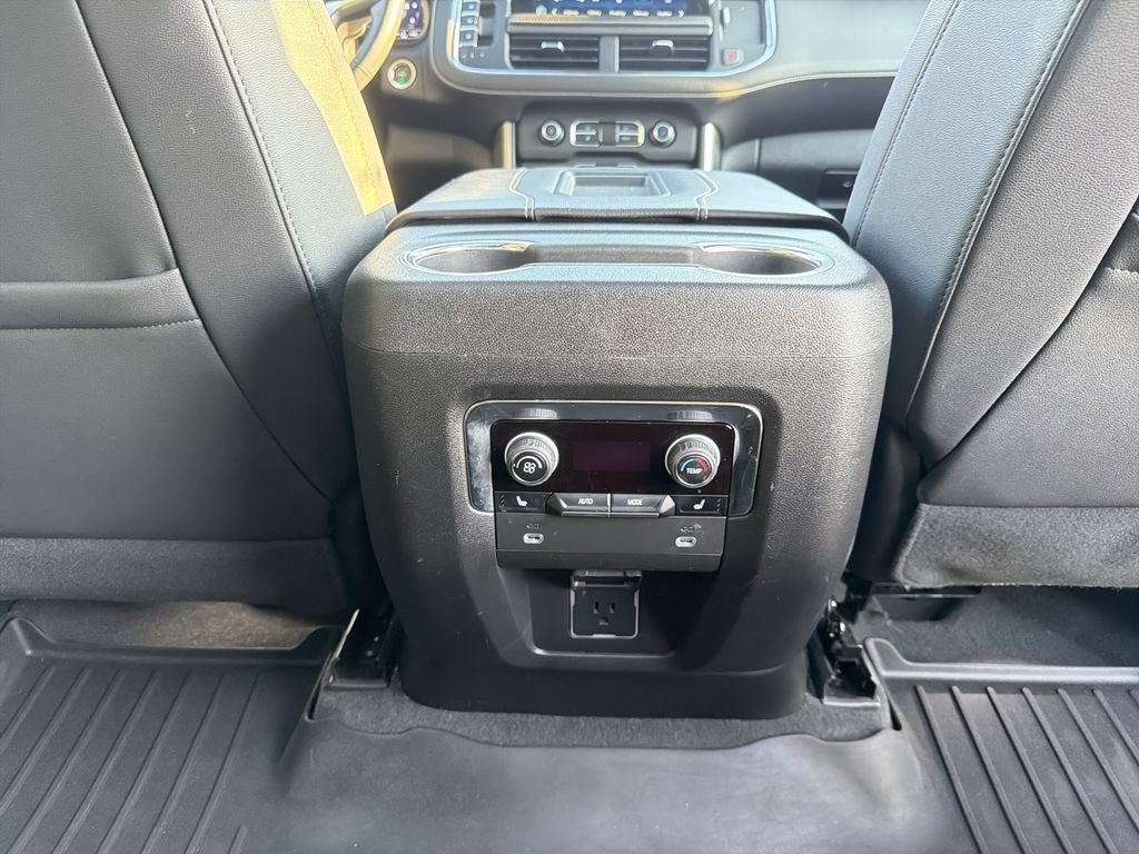 Used 2023 Chevrolet Tahoe Premier AWD/4WD image 23