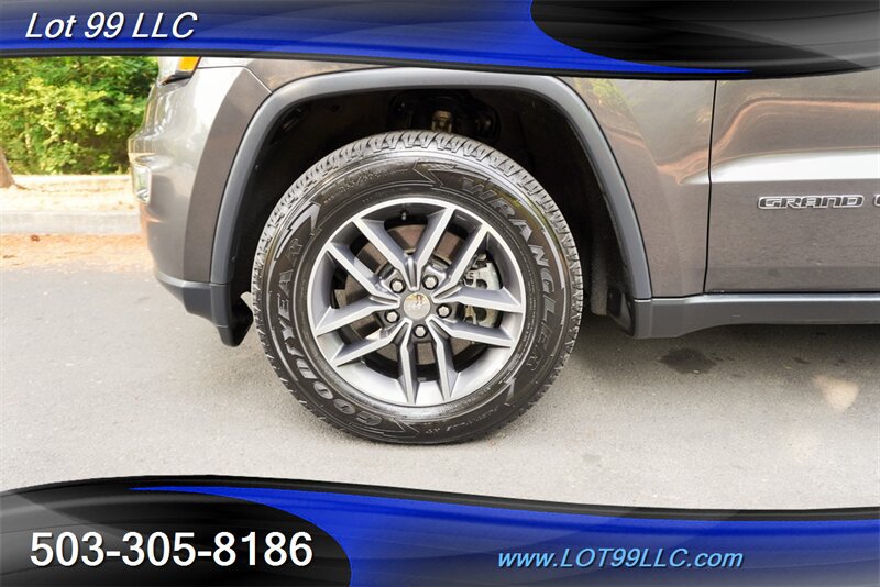 Used 2018 Jeep Grand Cherokee Limited AWD/4WD image 3