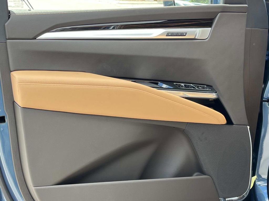 New 2026 Cadillac Escalade Luxury w/ Touring Package image 26