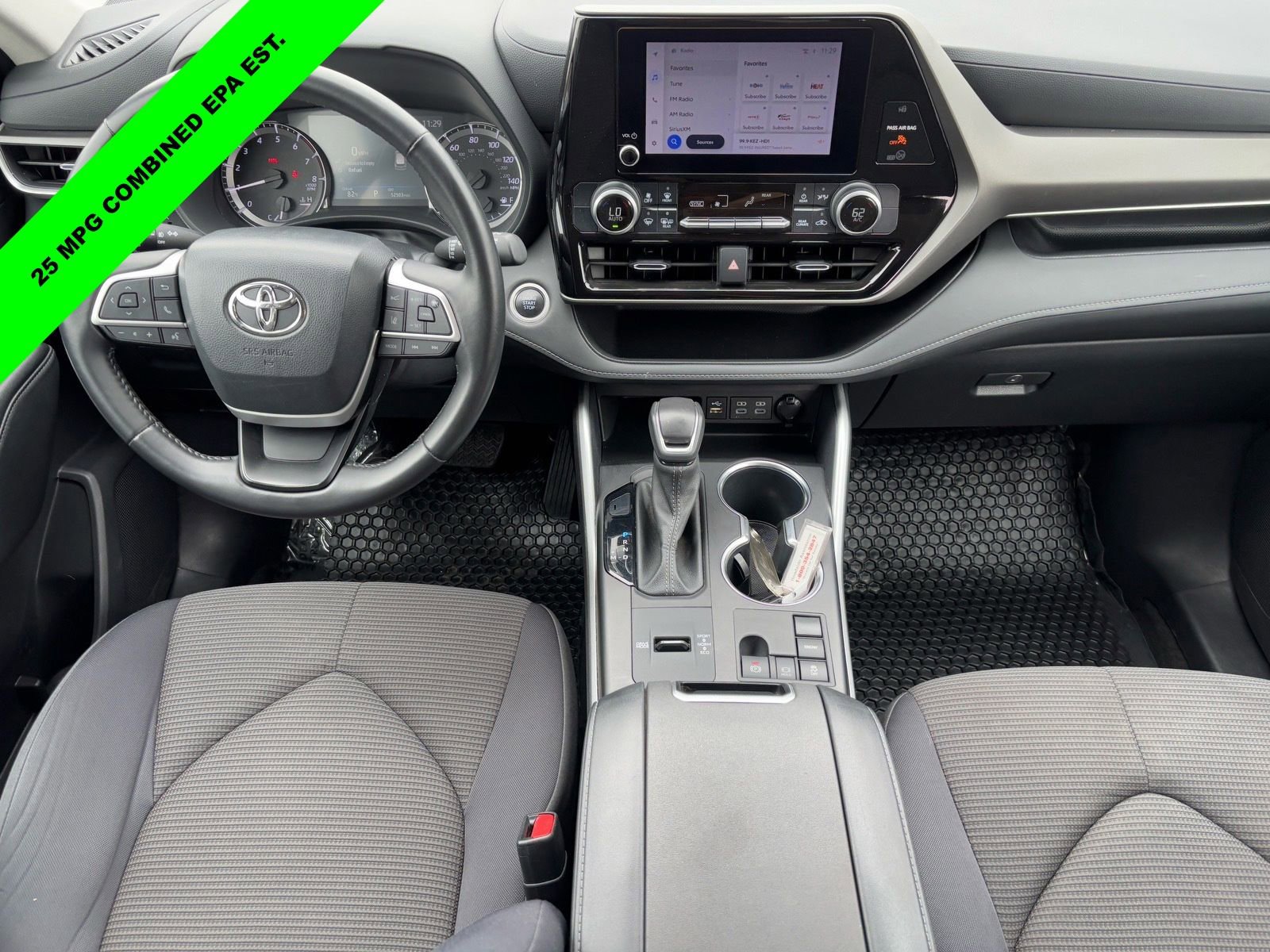 Used 2024 Toyota Highlander LE image 12