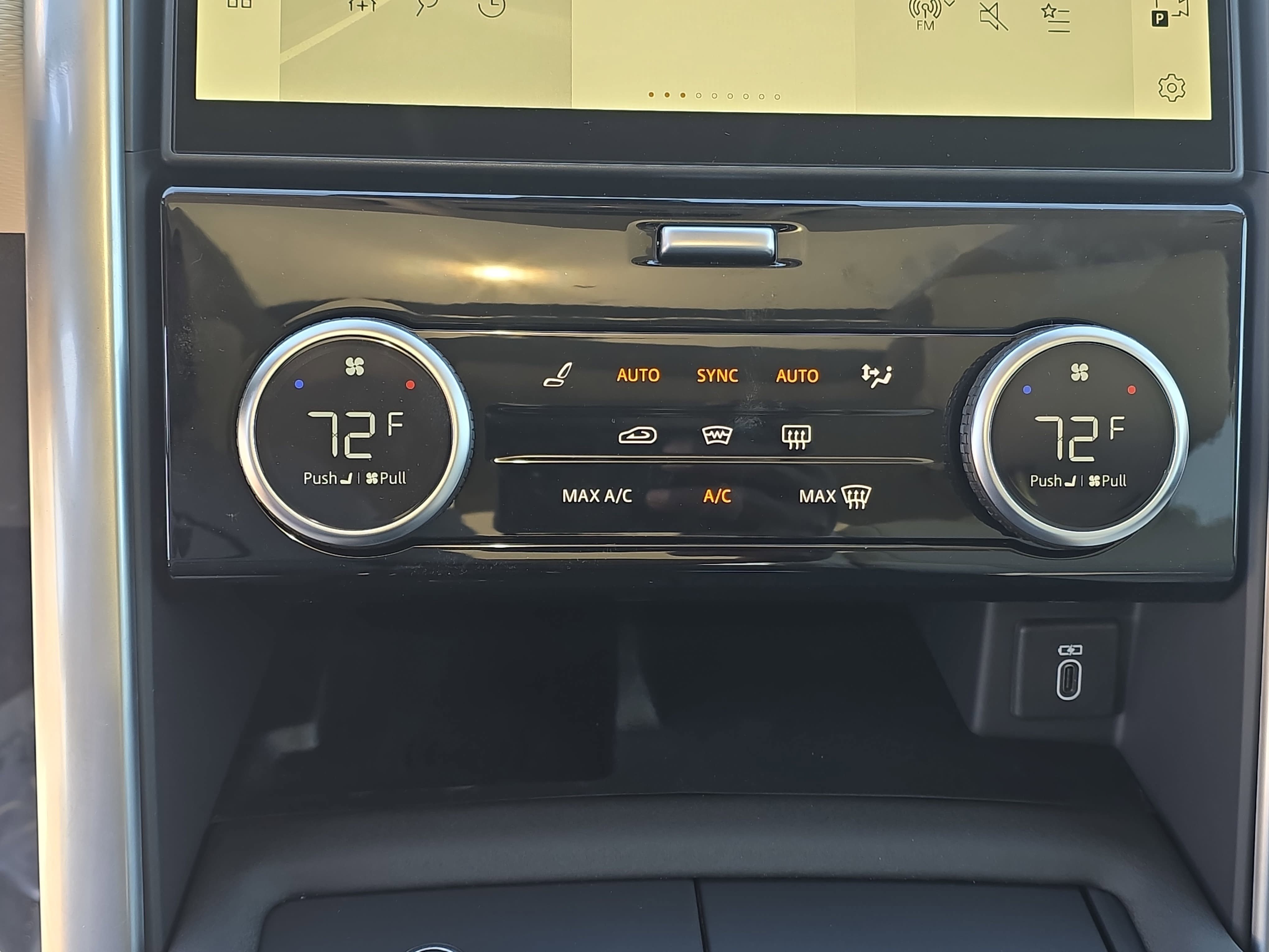 New 2026 Land Rover Discovery Dynamic SE AWD/4WD image 23