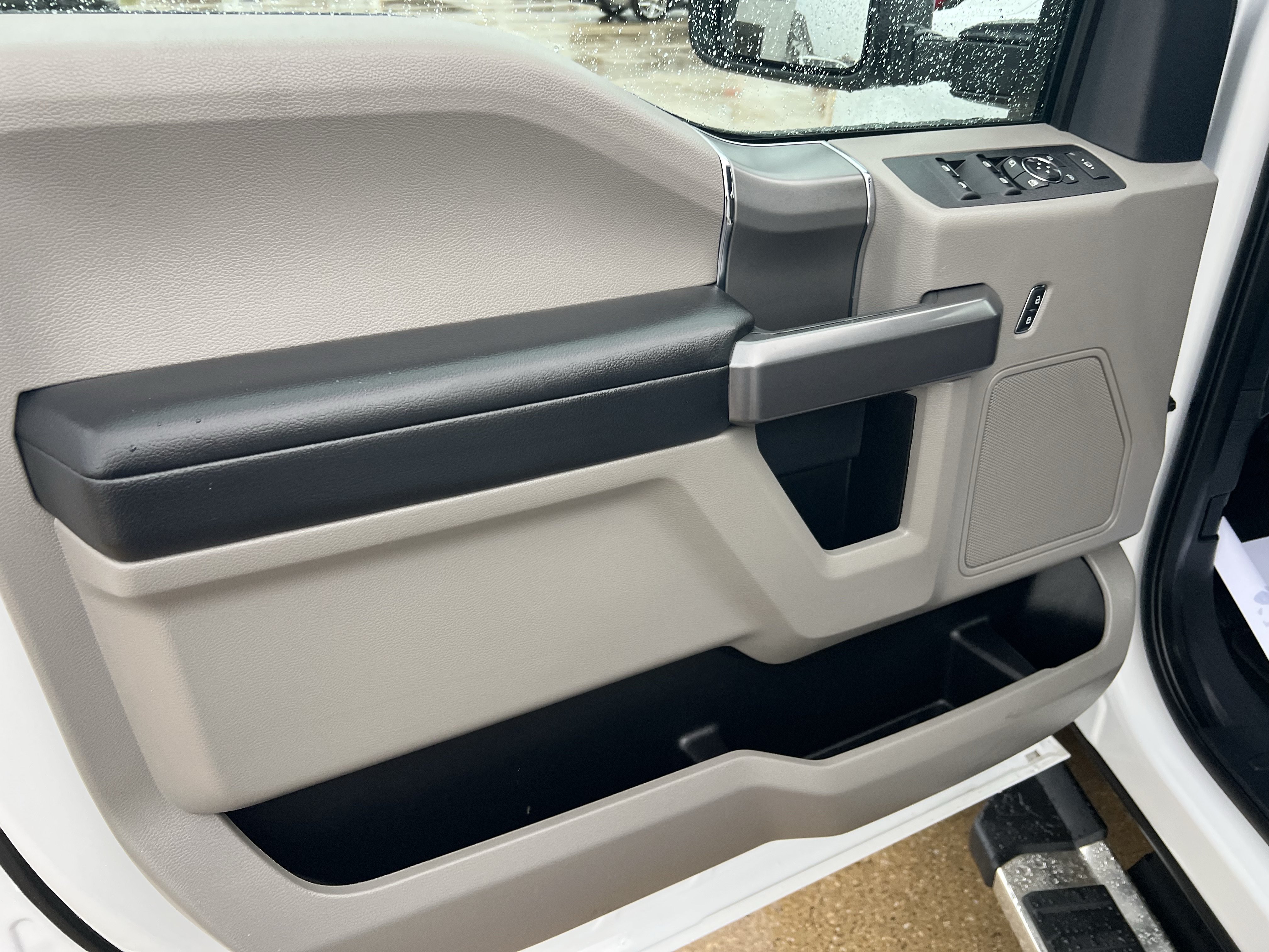 Used 2022 Ford F250 XLT w/ XLT Premium Package AWD/4WD image 21