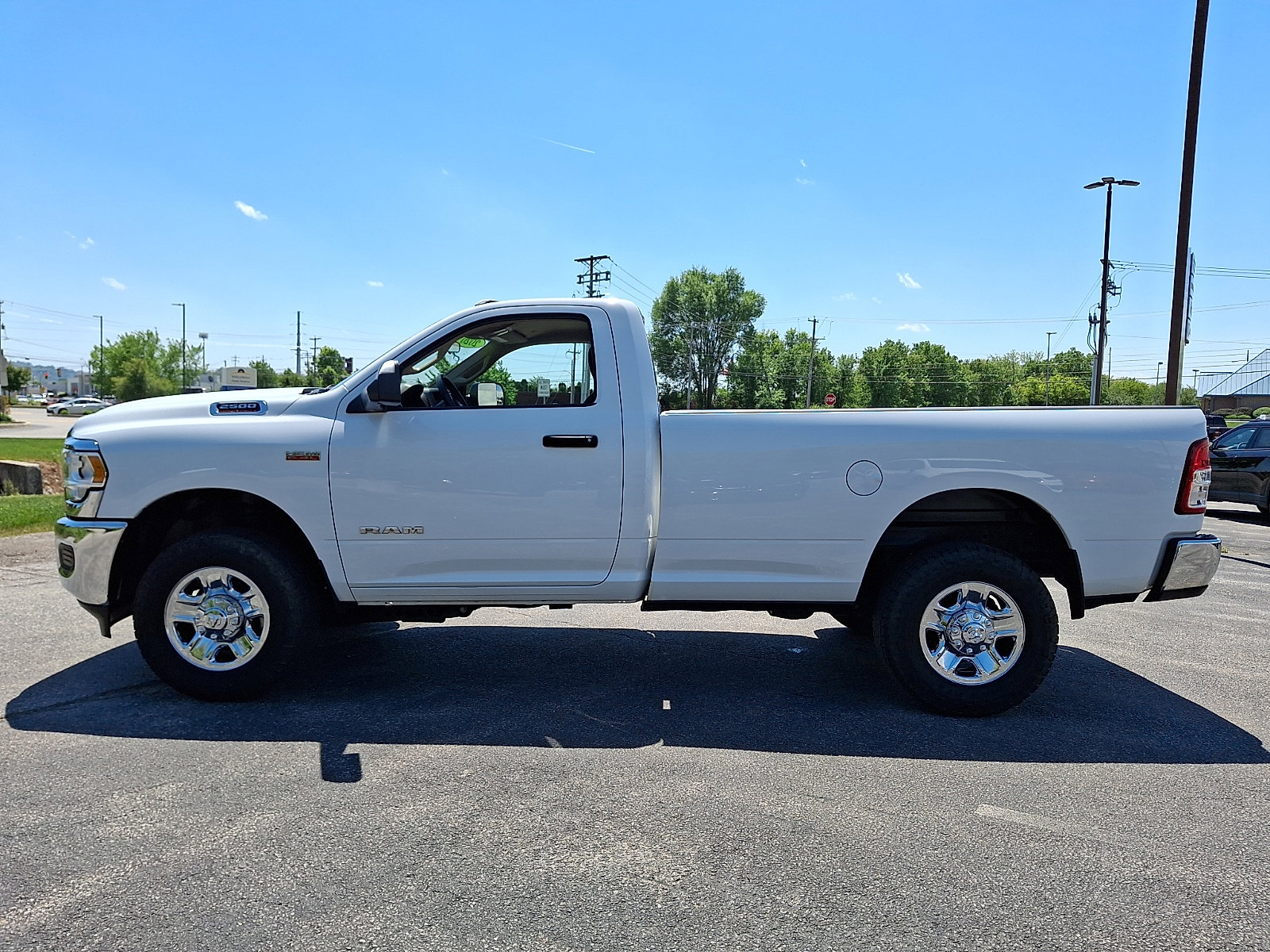 Used 2020 RAM 2500 Tradesman w/ Chrome Appearance Group AWD/4WD image 7