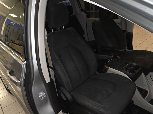 Used 2018 Chrysler Pacifica Touring Plus w/ Tire & Wheel Group image 25