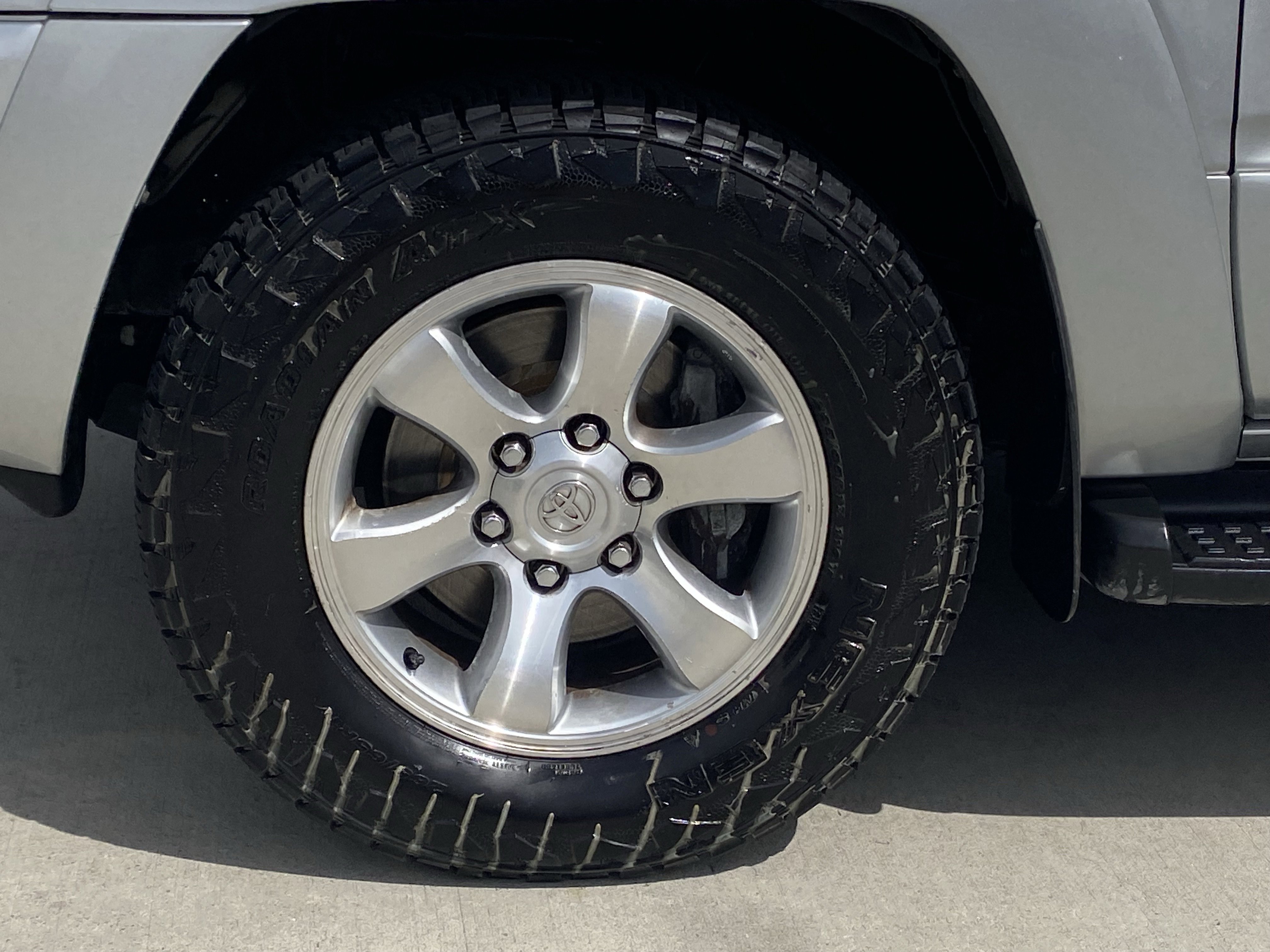 Used 2004 Toyota 4Runner SR5 image 8