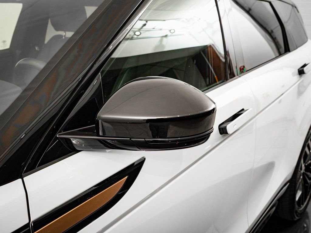 Used 2023 Land Rover Range Rover Evoque R-Dynamic SE image 15