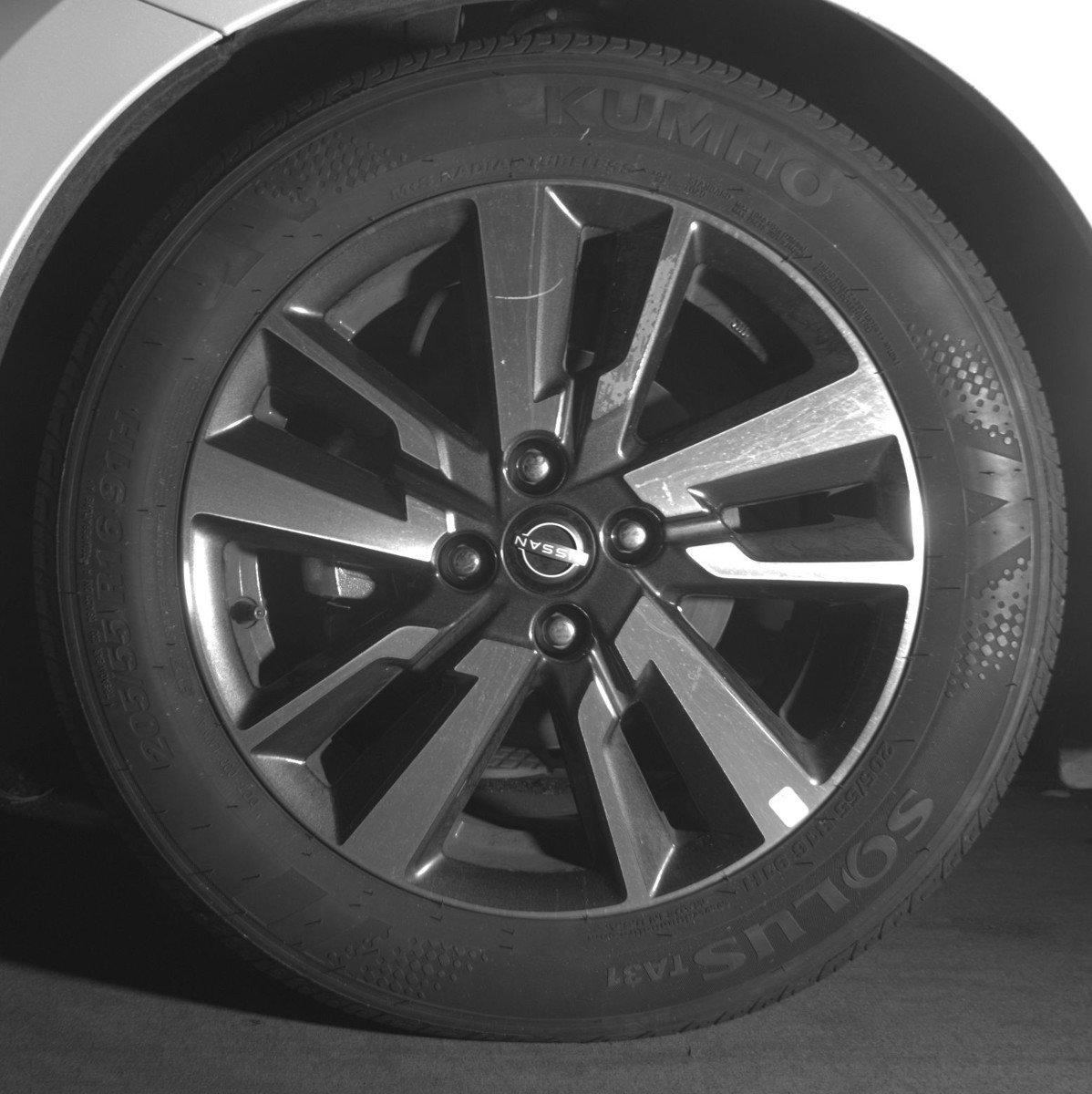 Used 2025 Nissan Versa SV image 12