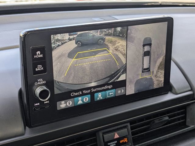 Used 2025 Honda Pilot TrailSport image 29