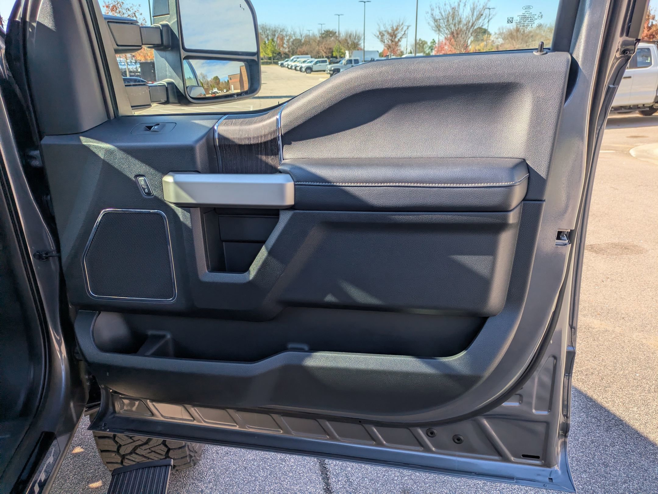 Used 2021 Ford F250 Lariat image 47