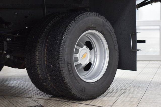 Used 2024 Chevrolet Silverado 3500 W/T w/ Snow Plow Prep Package image 17