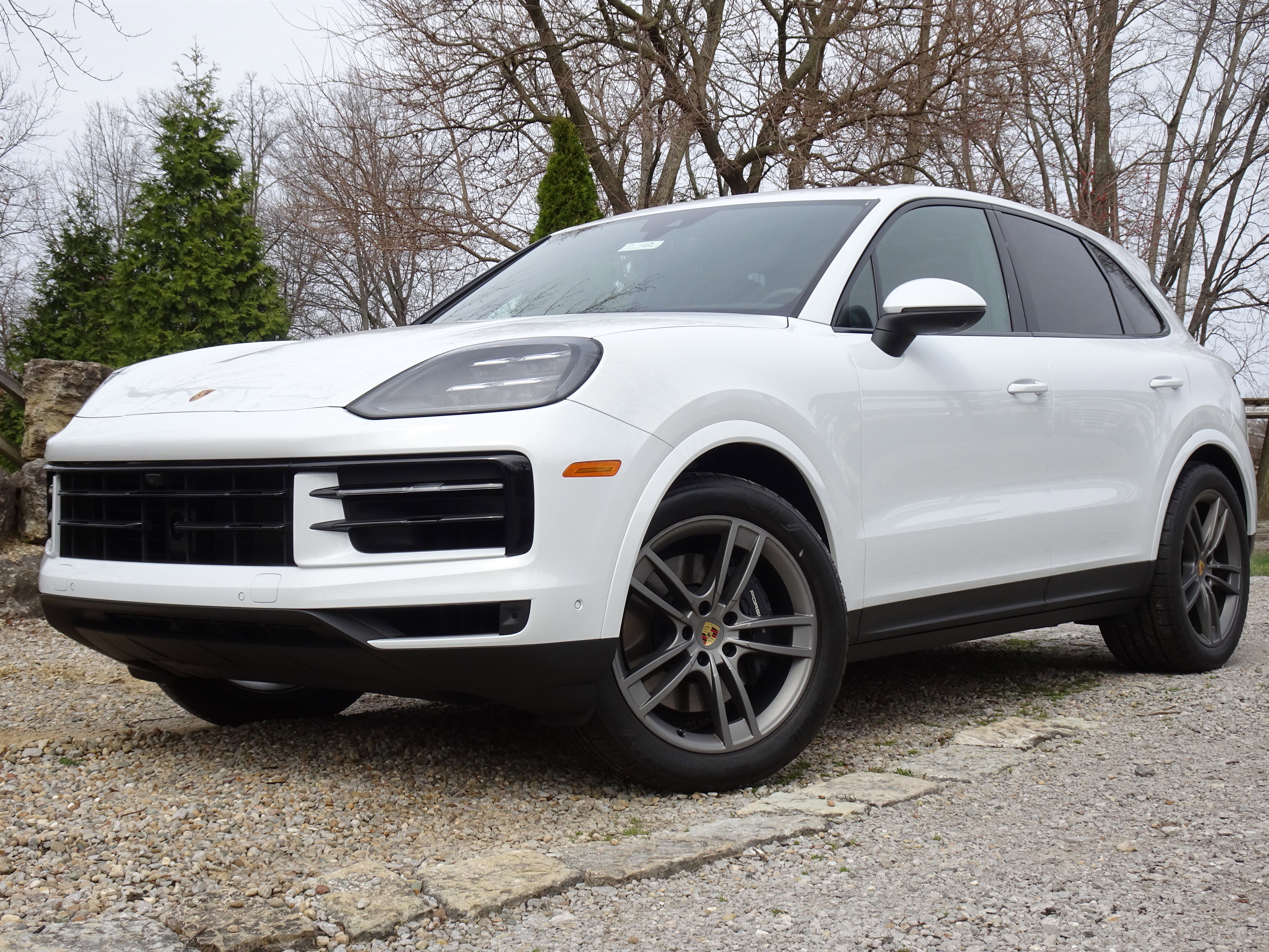 Used 2024 Porsche Cayenne image 1