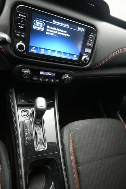 Used 2023 Nissan Kicks SR w/ Exterior Package FWD image 23