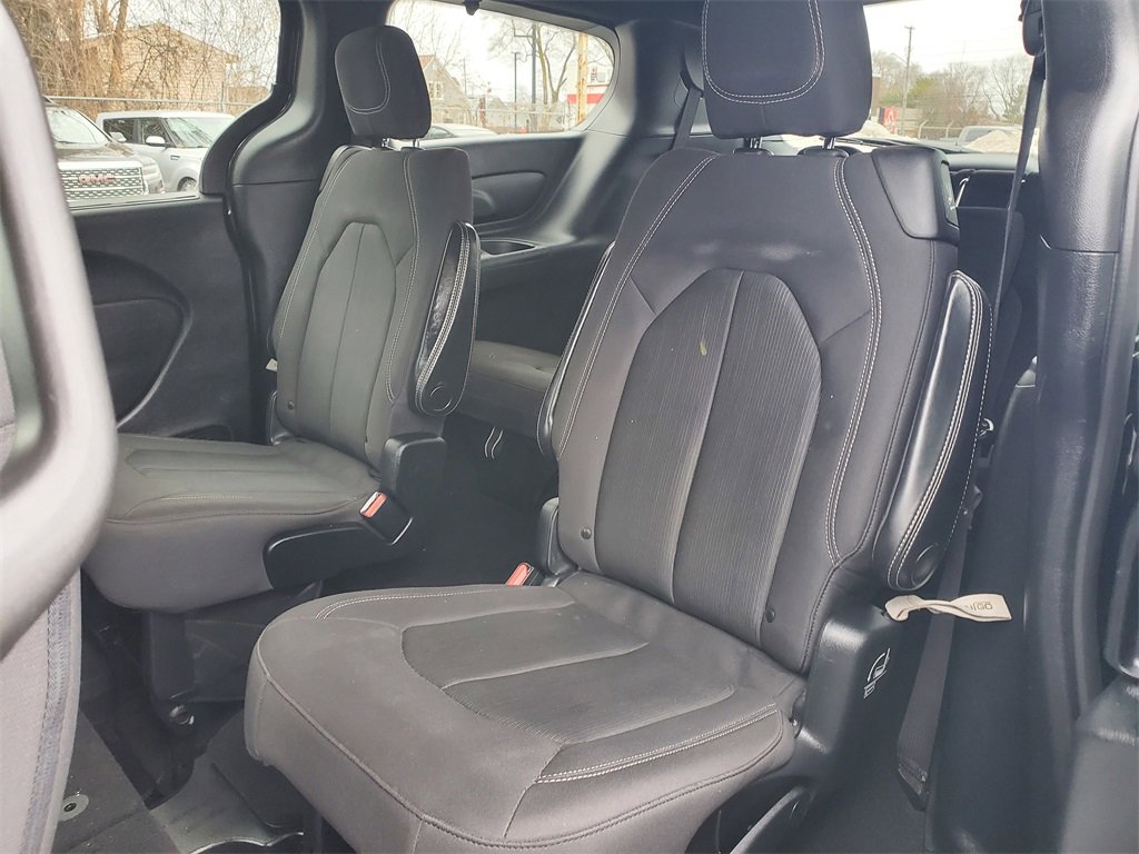 Used 2019 Chrysler Pacifica Touring Plus w/ S Appearance Package image 27