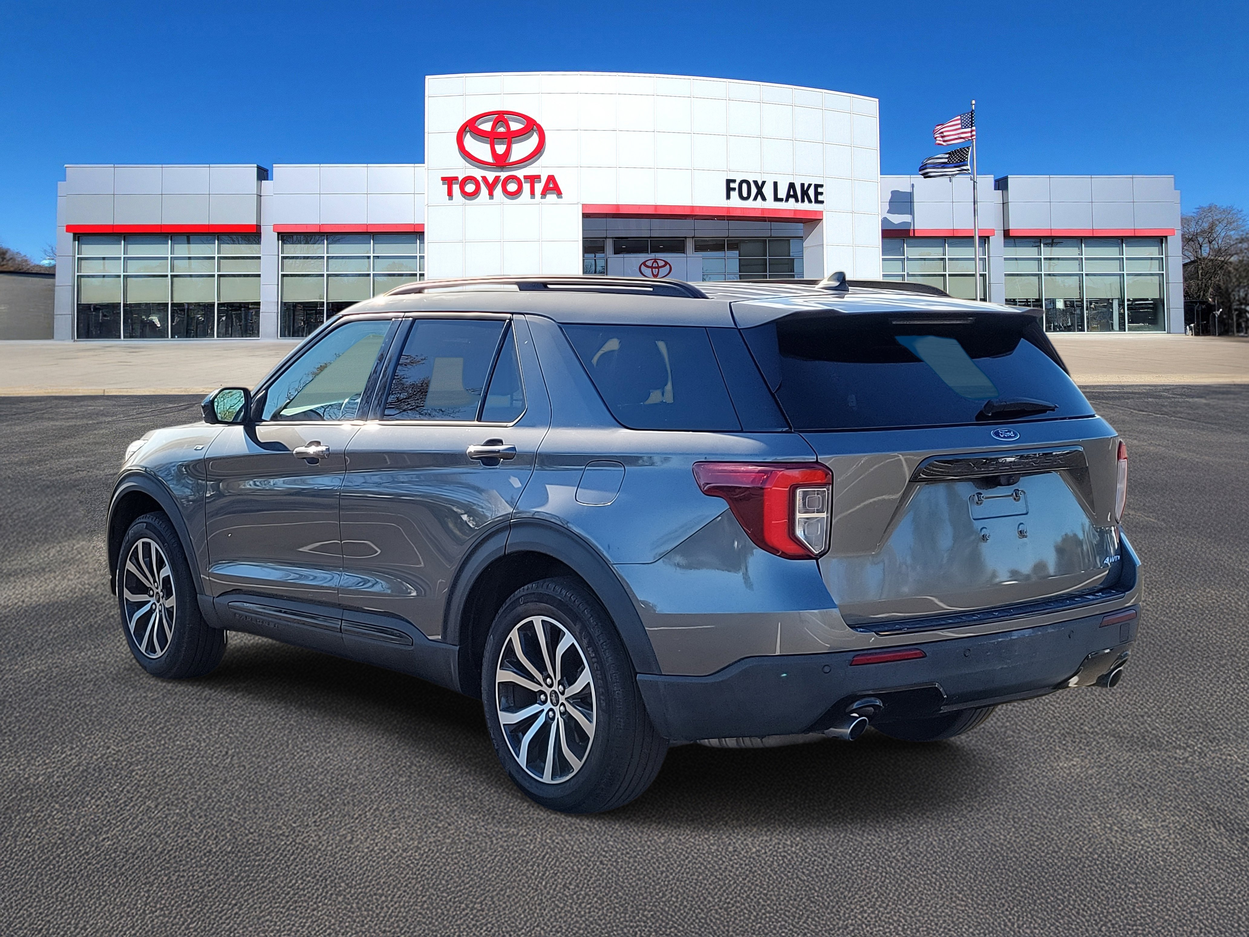 Used 2022 Ford Explorer ST-Line image 3