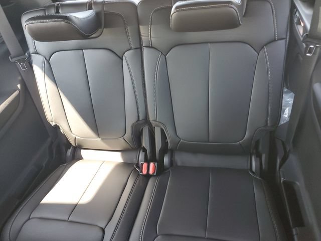 New 2026 Jeep Grand Cherokee L Limited w/ Limited Altitude Package AWD/4WD image 11