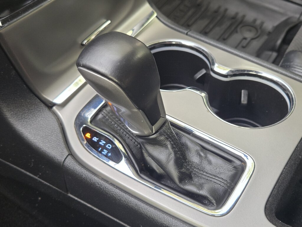 Used 2021 Jeep Grand Cherokee Laredo X RWD image 23