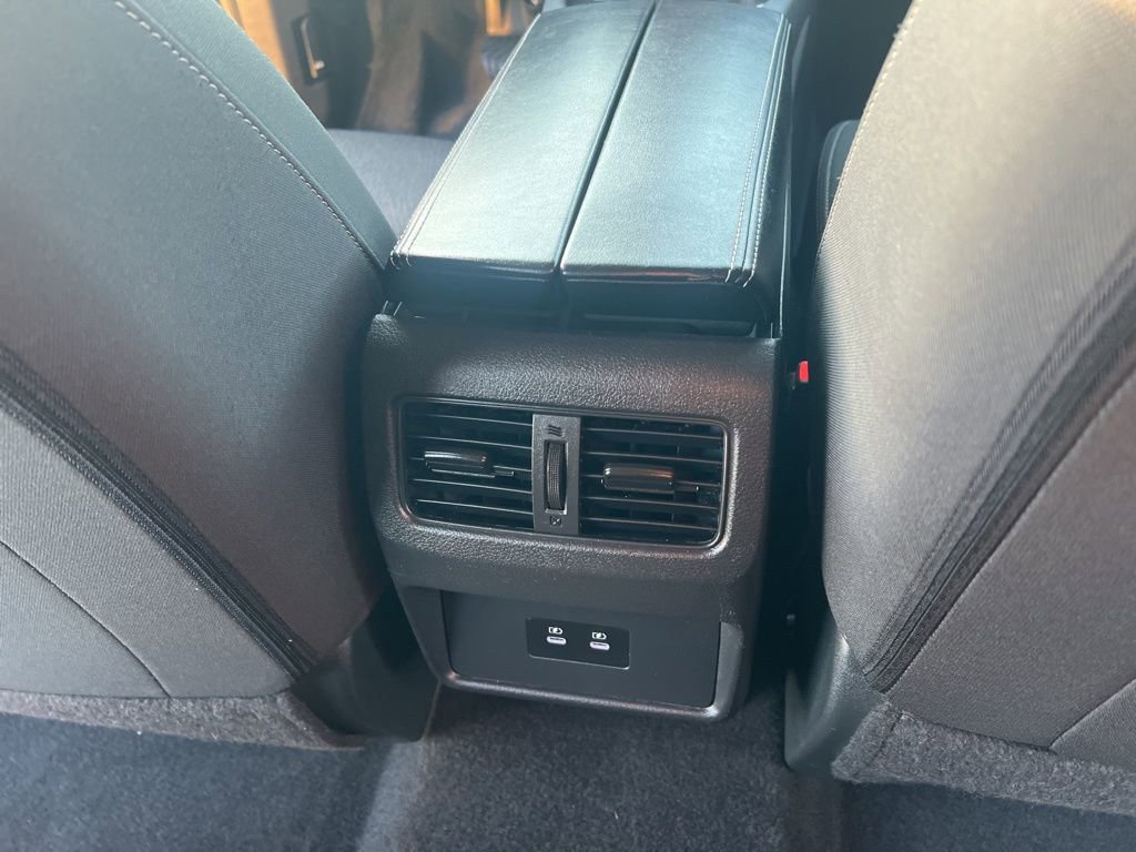 Certified 2024 Nissan Rogue SV image 20