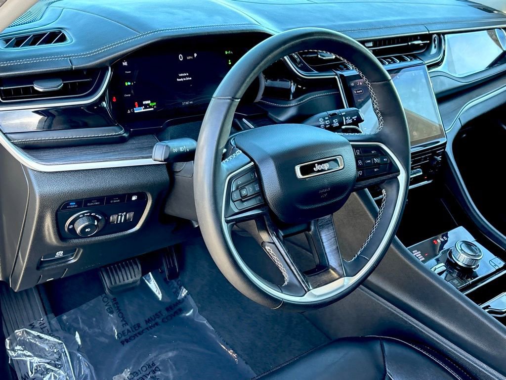 Used 2022 Jeep Grand Cherokee Limited 4xe image 16