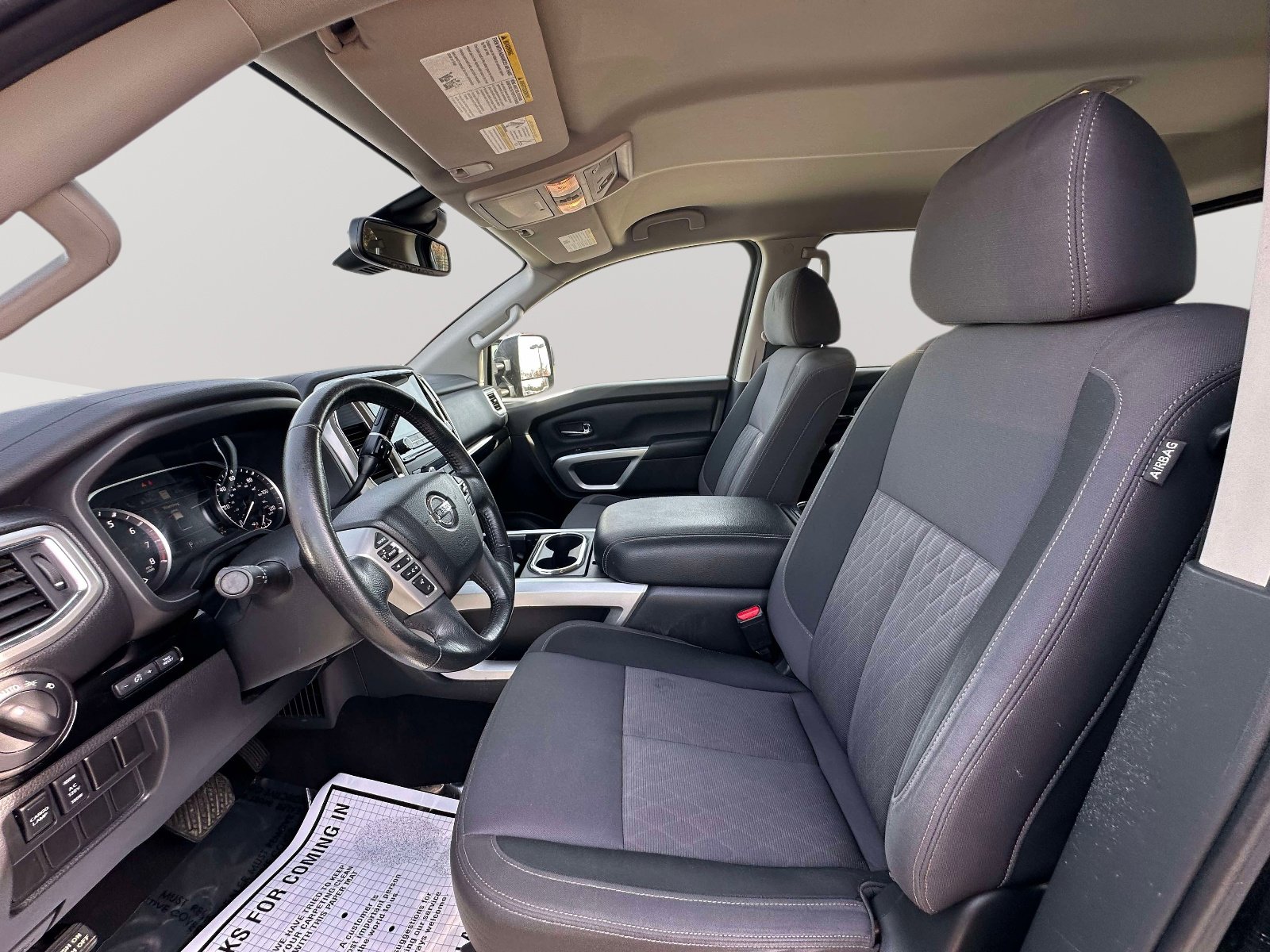 Used 2020 Nissan Titan SV w/ SV Convenience Package image 21