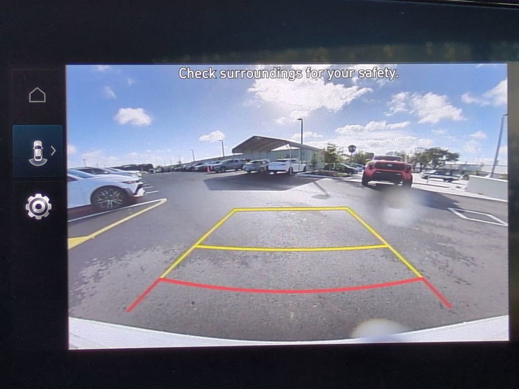 Certified 2025 Hyundai Elantra SEL image 20