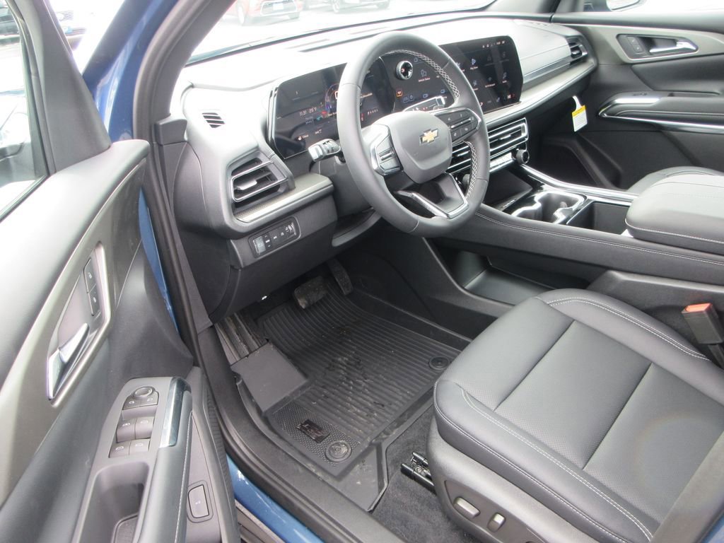 New 2026 Chevrolet Traverse LT w/ Sun and Wheel Package image 12