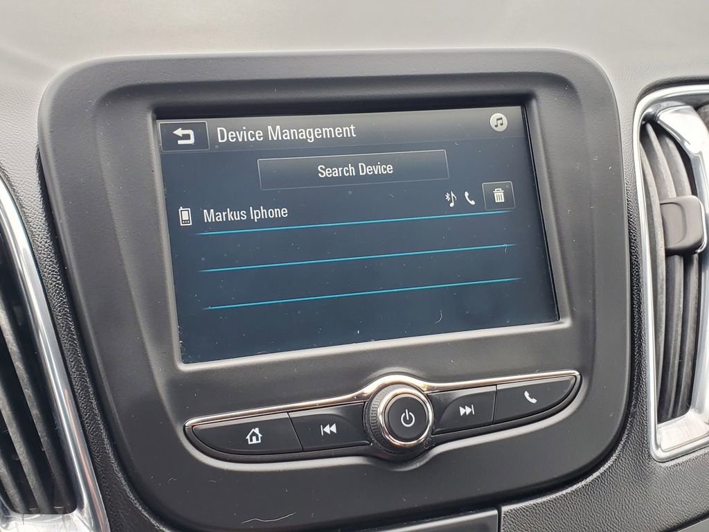 Used 2017 Chevrolet Malibu LT FWD image 20