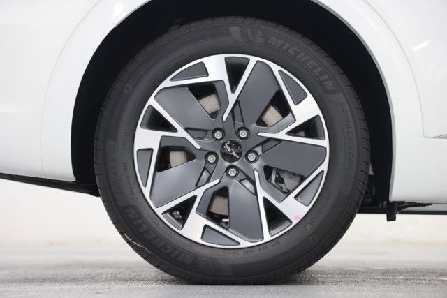 New 2027 Genesis Electrified GV70 AWD/4WD image 18