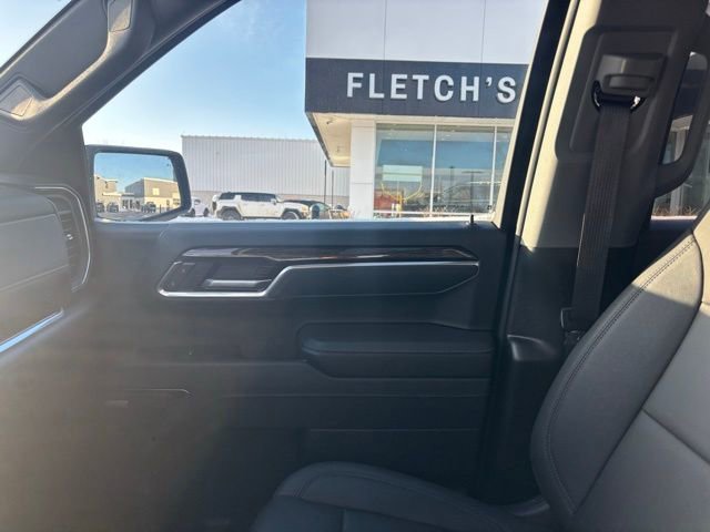 Used 2025 GMC Sierra 1500 Elevation w/ Elevation Premium Package image 13