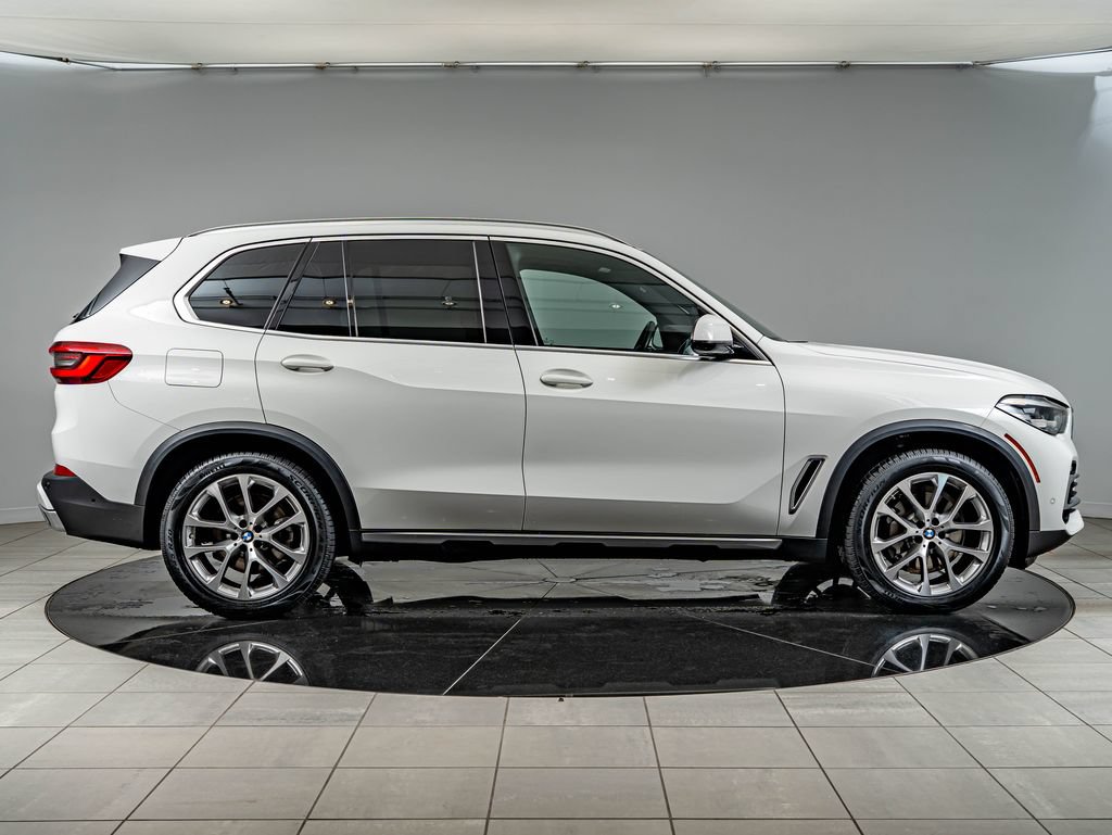 Used 2021 BMW X5 xDrive40i w/ Convenience Package AWD/4WD image 4