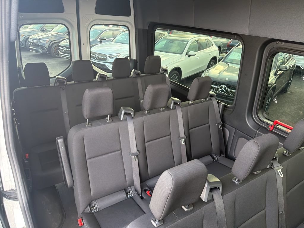 Used 2024 Mercedes-Benz Sprinter 2500 image 24