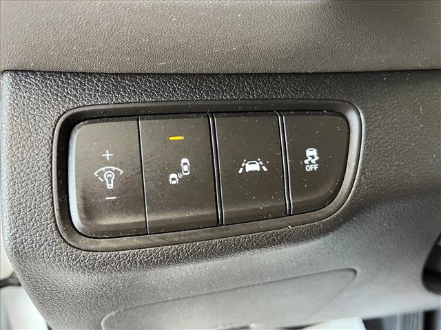 Used 2019 Hyundai Santa Fe SE FWD image 17
