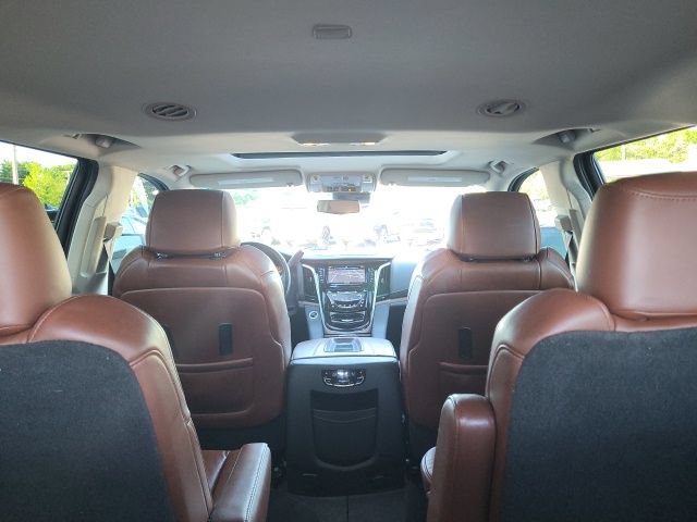 Used 2020 Cadillac Escalade Luxury AWD/4WD image 15
