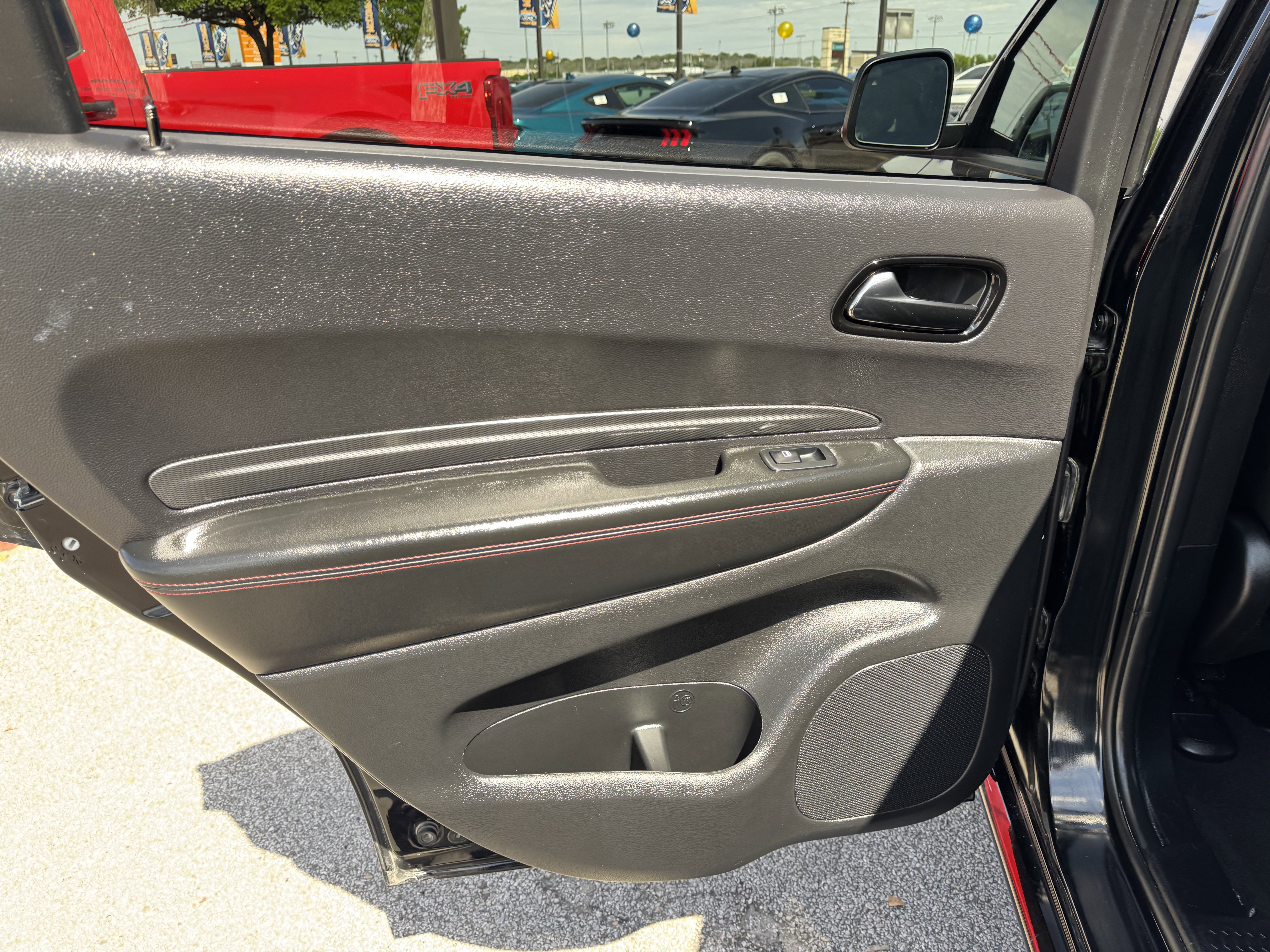 Used 2025 Dodge Durango GT image 16