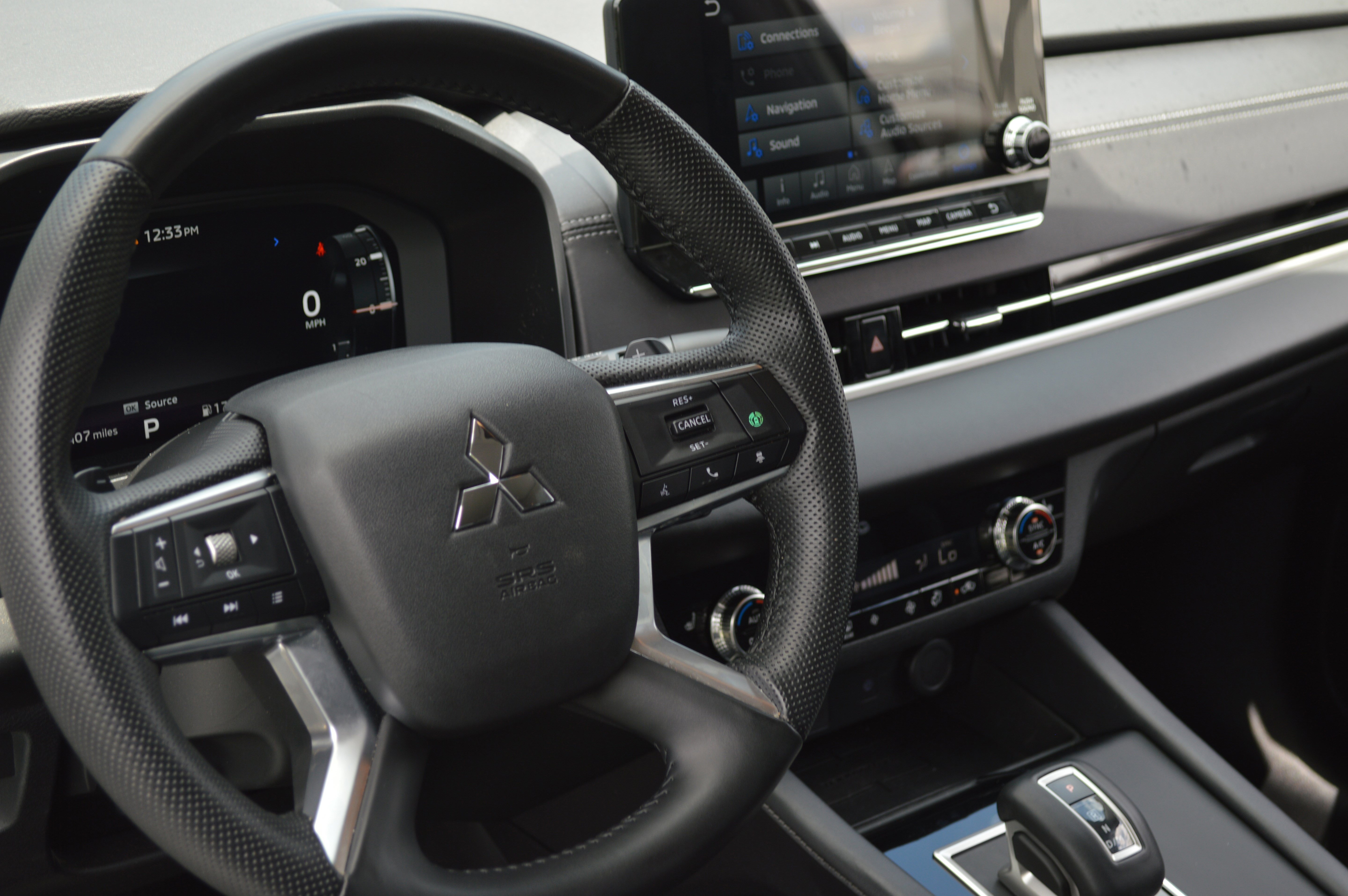 Used 2024 Mitsubishi Outlander SE FWD image 28