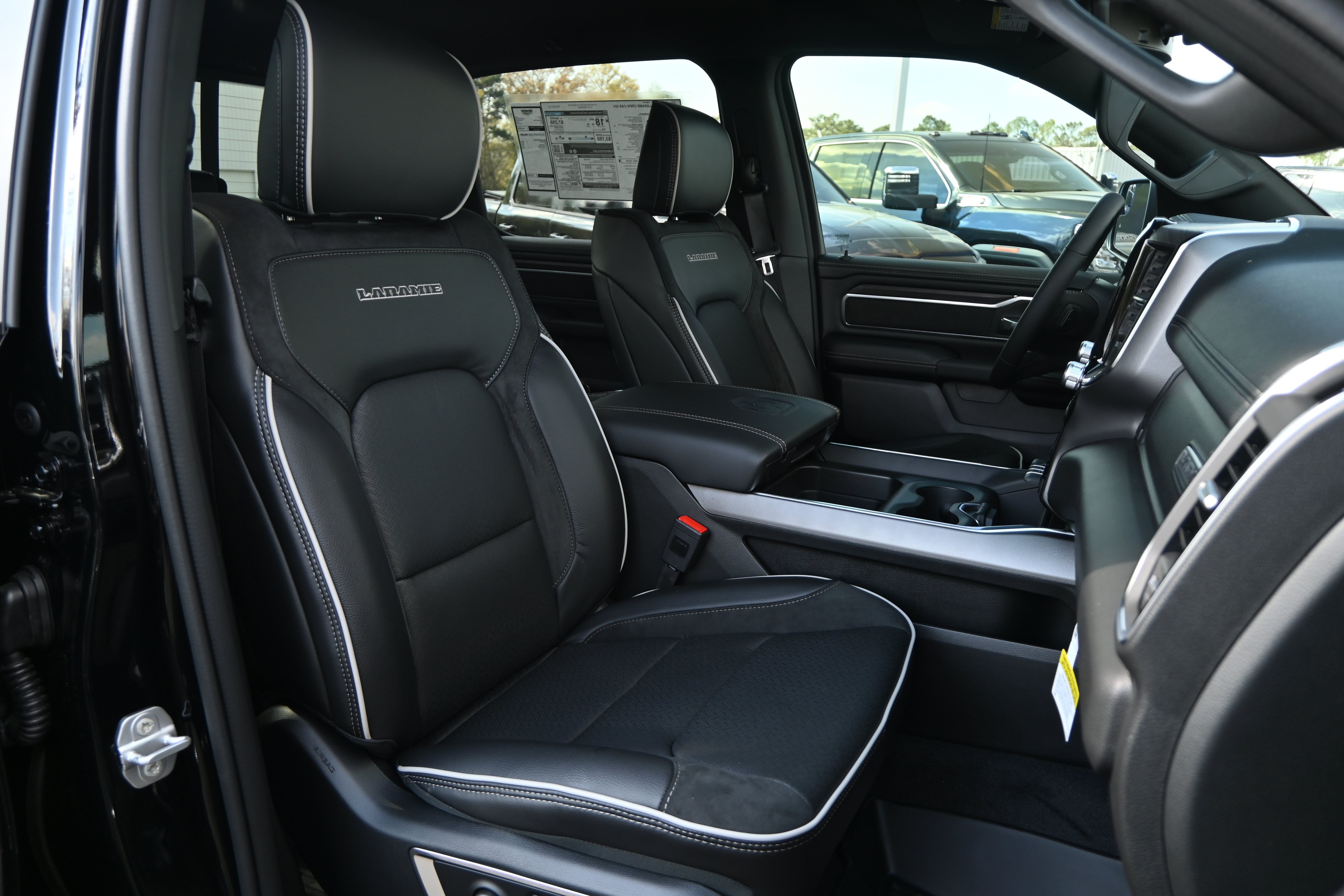 New 2026 RAM 1500 Laramie w/ Night Edition AWD/4WD image 33