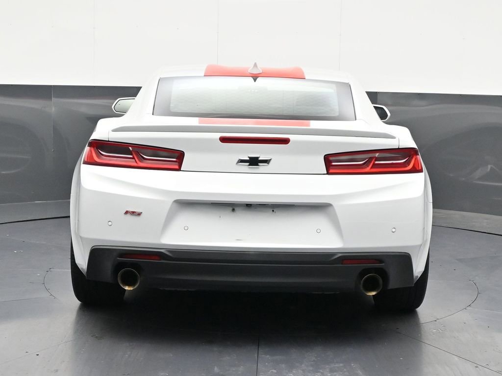 Used 2016 Chevrolet Camaro LT RWD image 4
