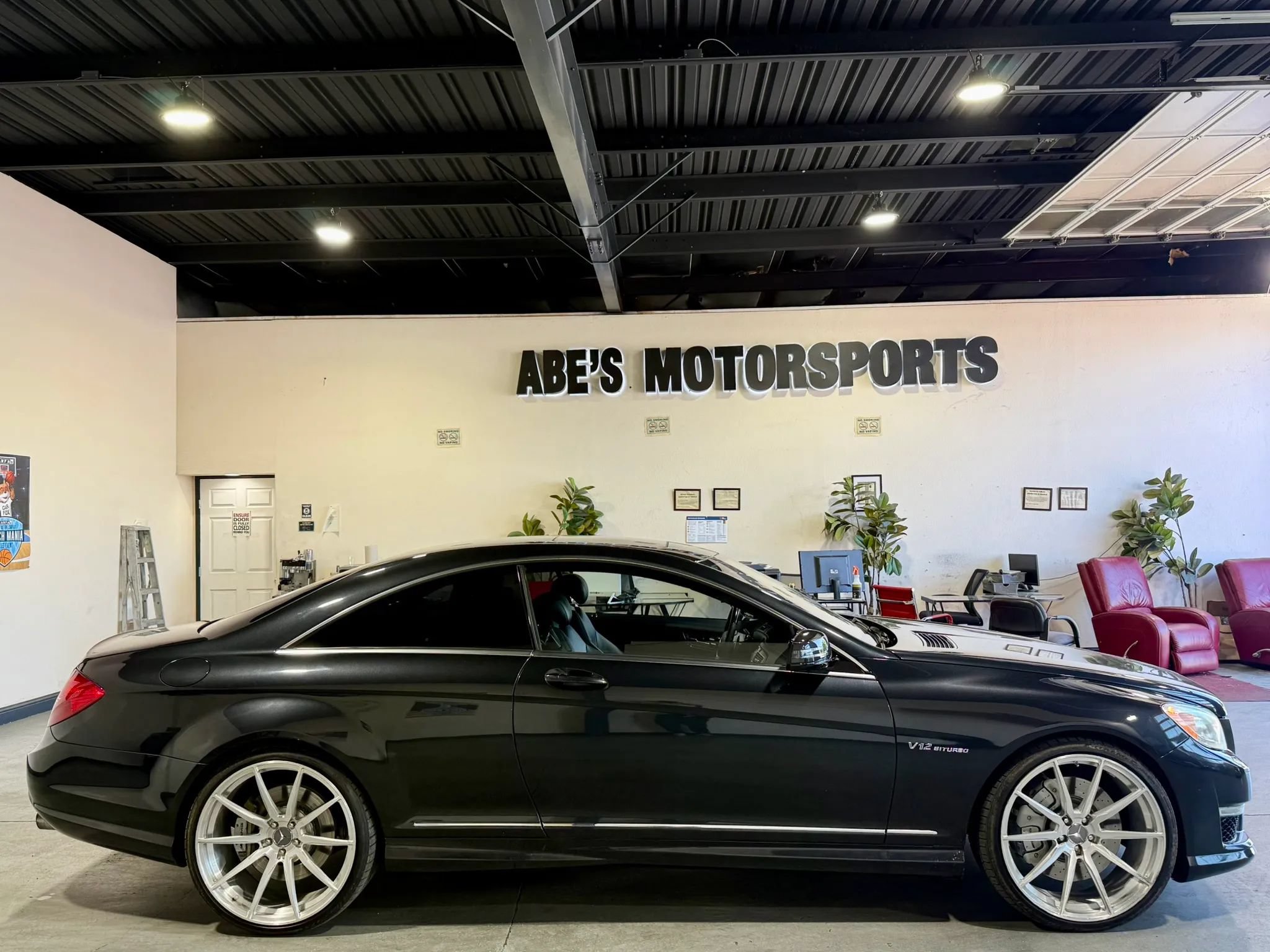 Used 2011 Mercedes-Benz CL 65 AMG image 7