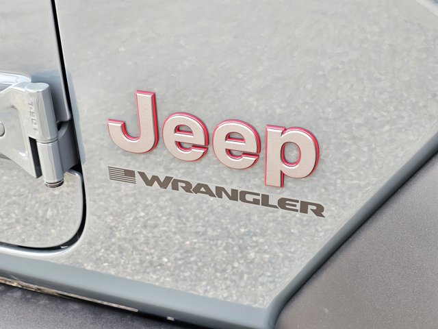 New 2025 Jeep Wrangler Unlimited Rubicon w/ XTREMEE 35" Tire Package image 6