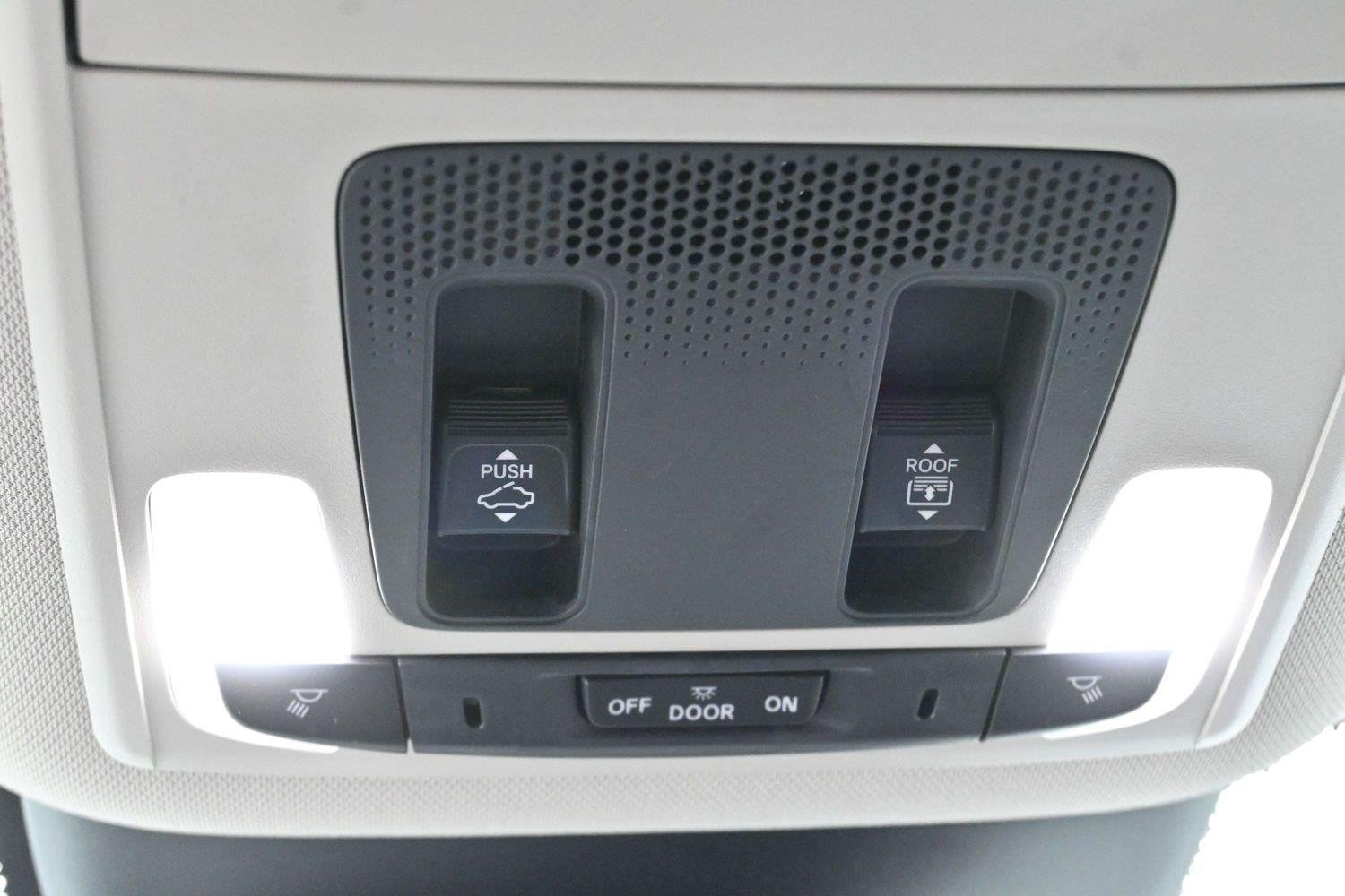 Used 2024 Honda Pilot Touring image 28