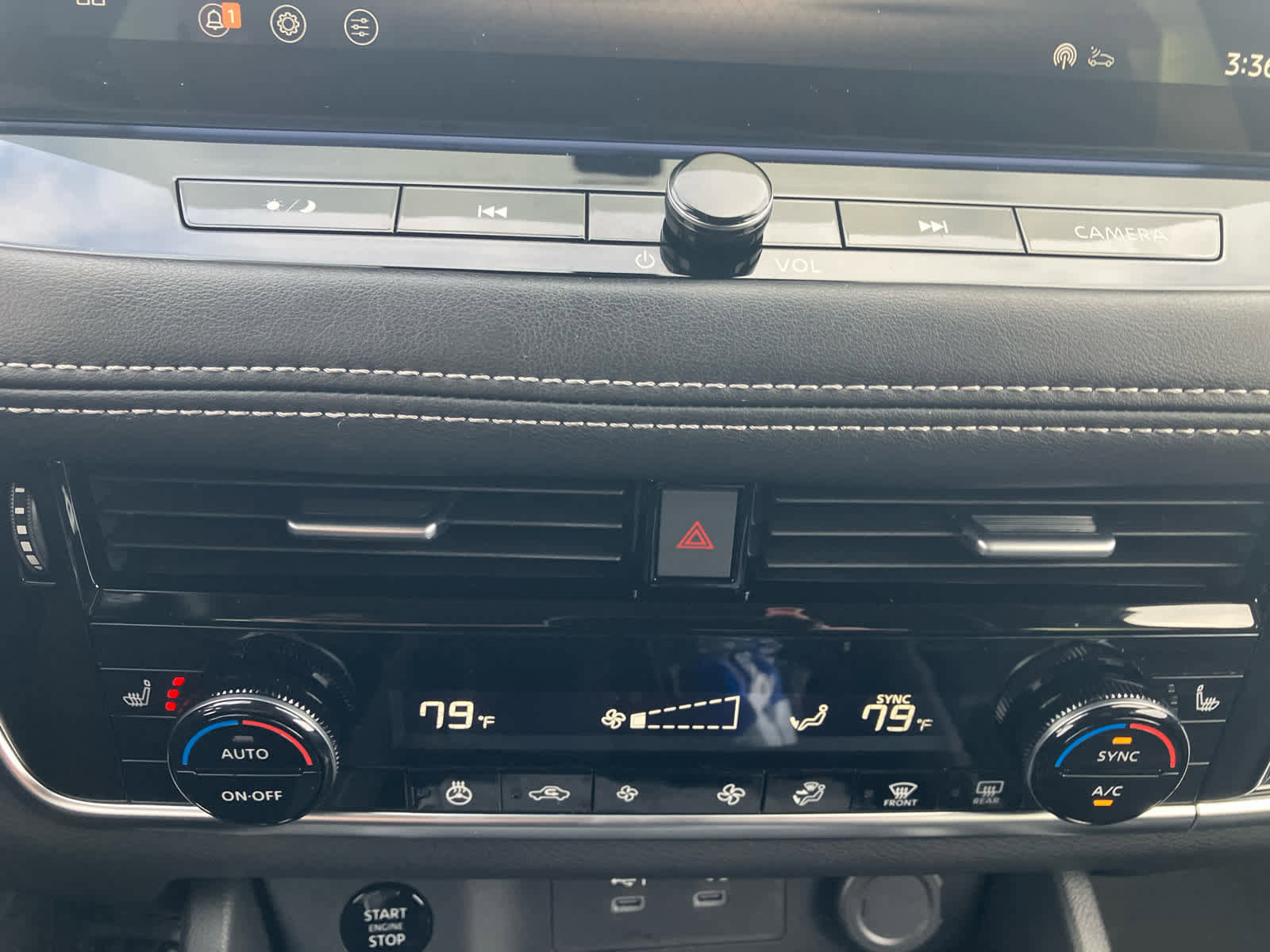 Used 2024 Nissan Rogue SL image 26