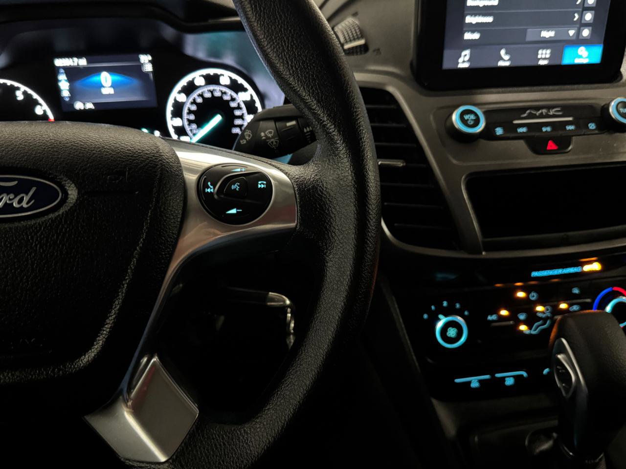 Used 2020 Ford Transit Connect XLT image 17