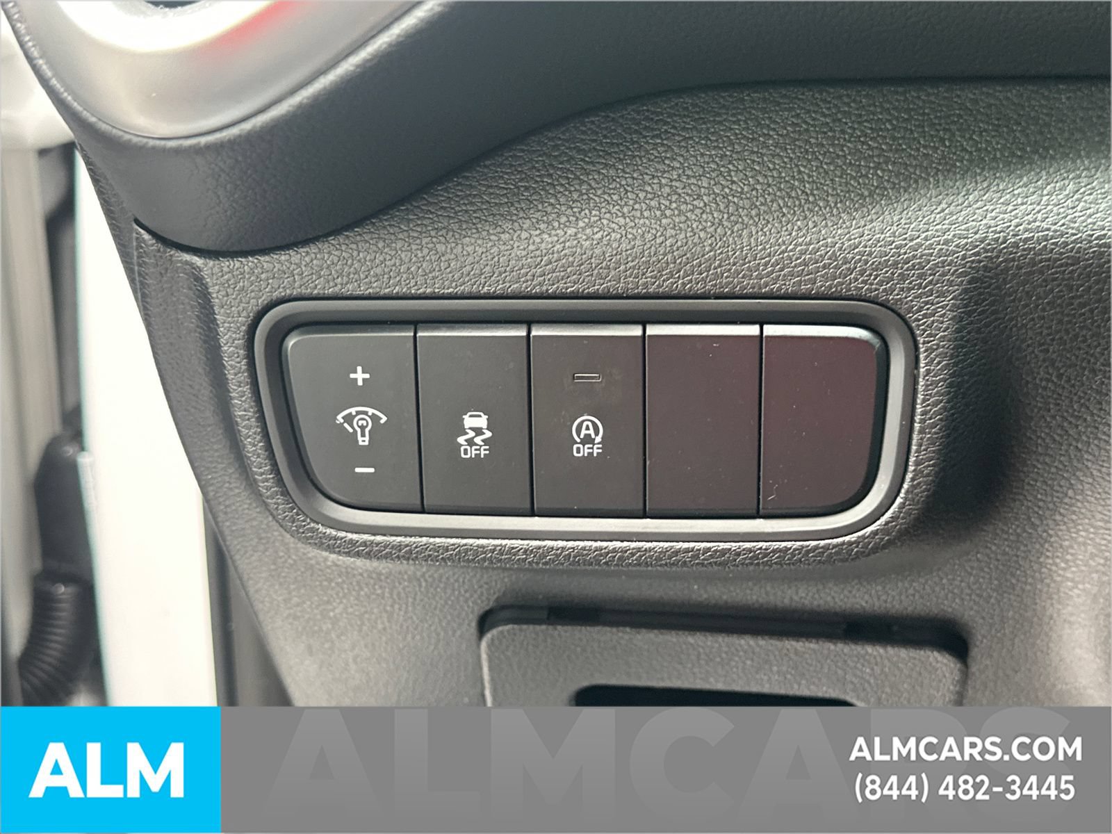Used 2025 Kia Soul LX w/ LX Technology Package FWD image 35