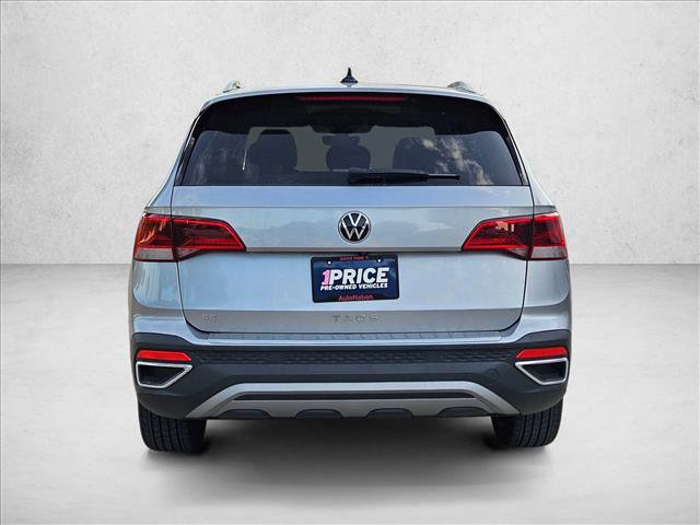 Used 2023 Volkswagen Taos SE w/ Panoramic Sunroof Package FWD image 6