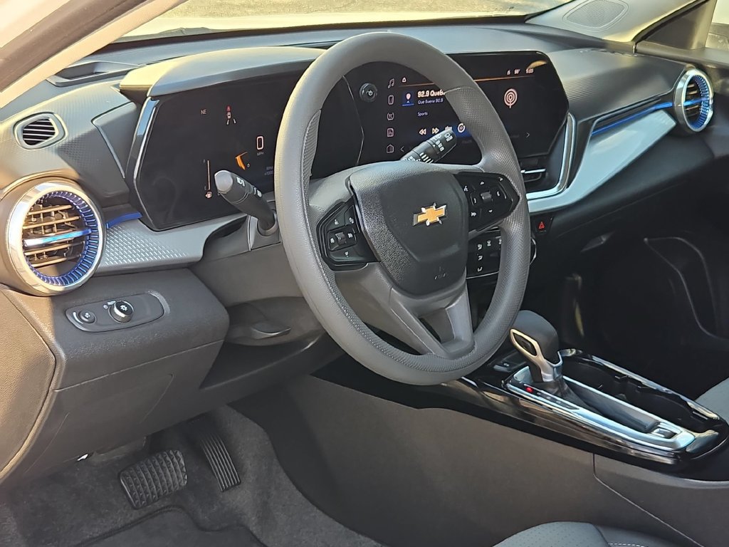Used 2026 Chevrolet Trax LT FWD image 15