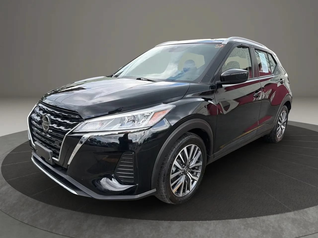 Used 2021 Nissan Kicks SV